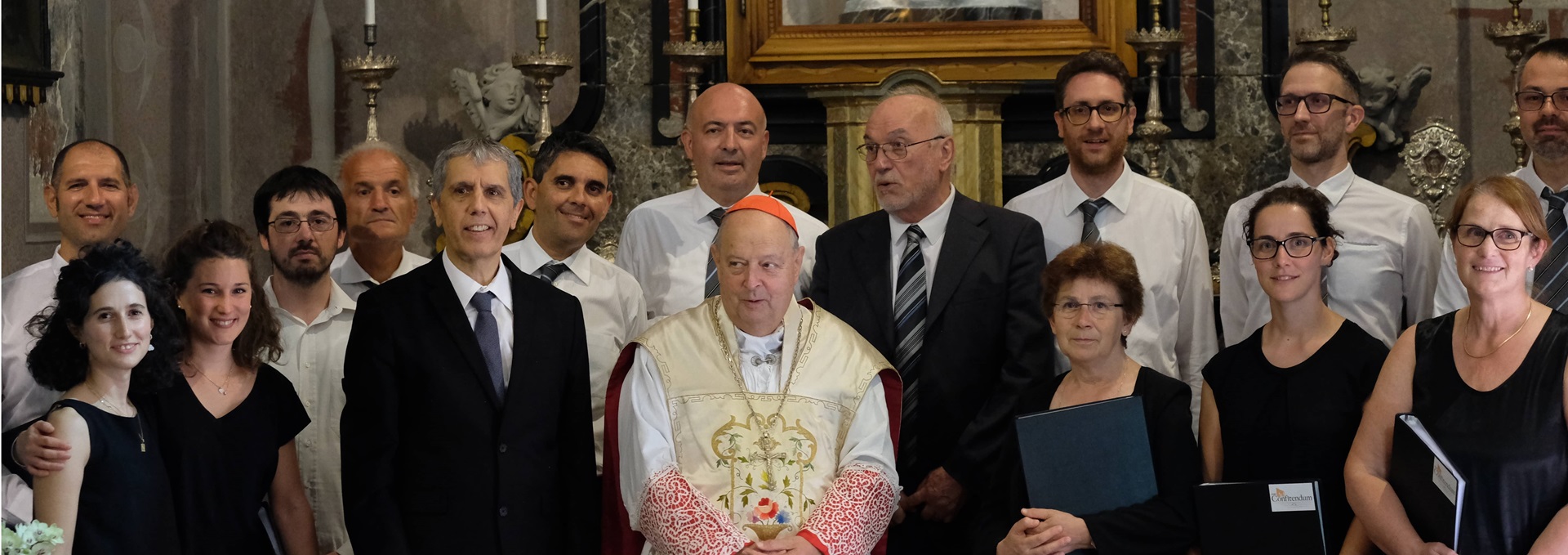Coro Ad Confitendum con cardinale Oscar Cantoni